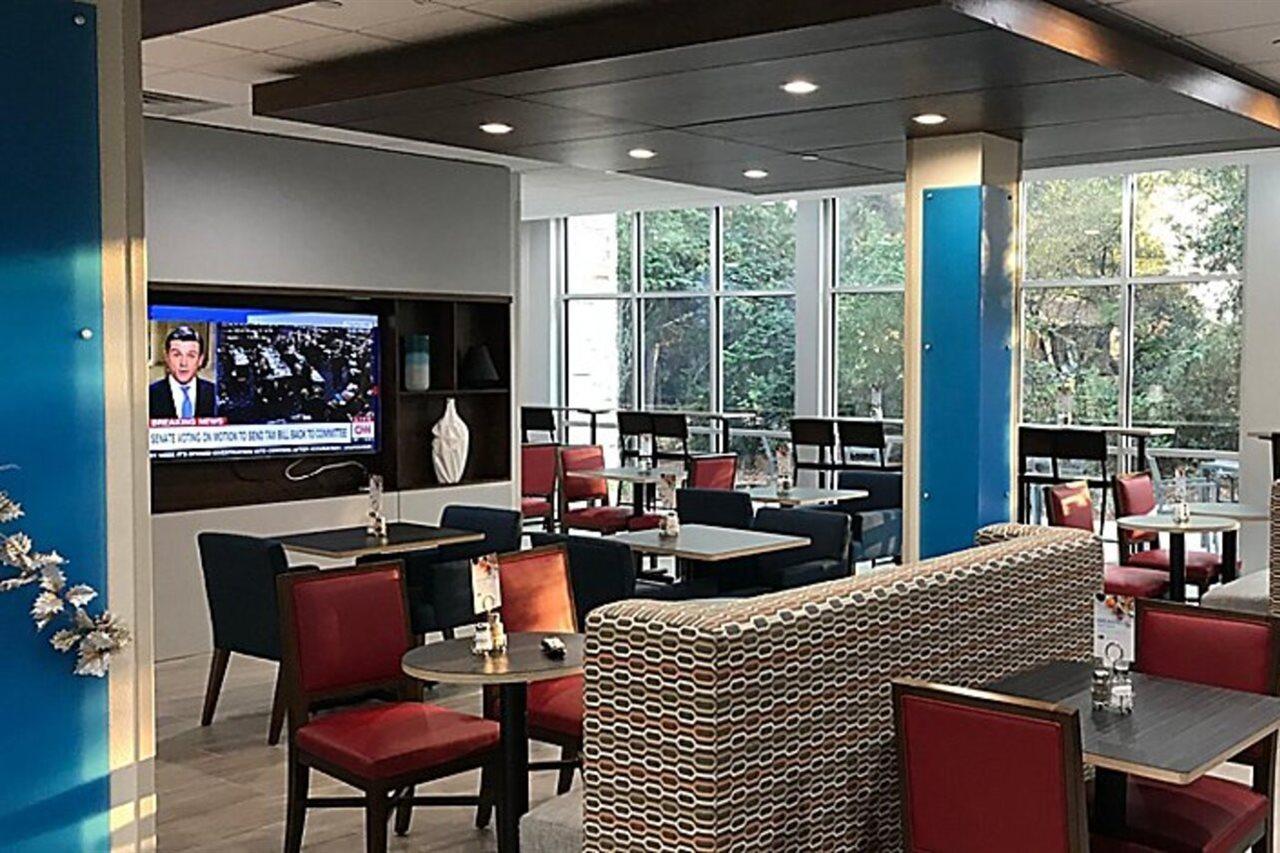 Holiday Inn Express & Suites Pineville-Alexandria Area Екстериор снимка