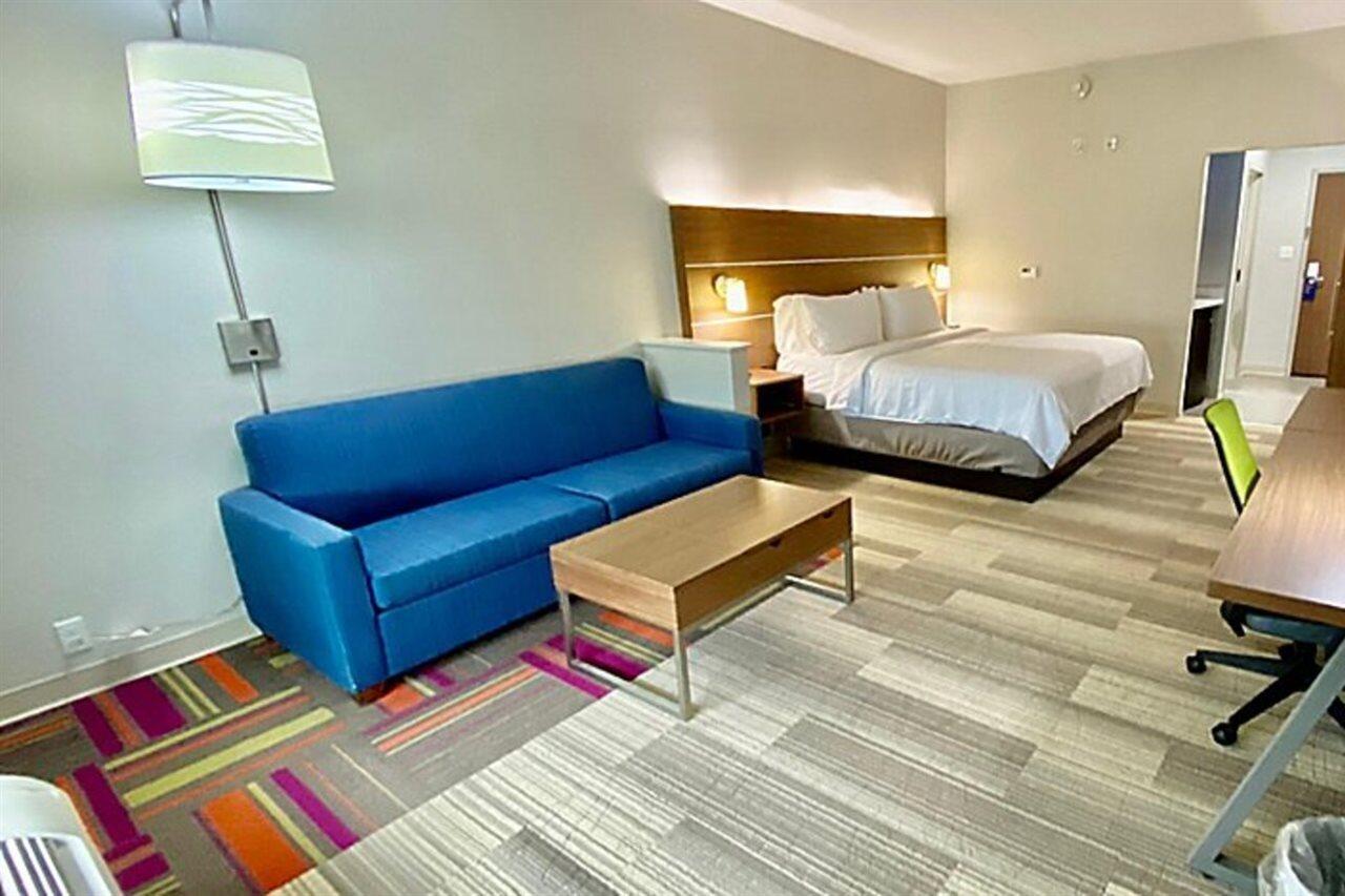 Holiday Inn Express & Suites Pineville-Alexandria Area Екстериор снимка