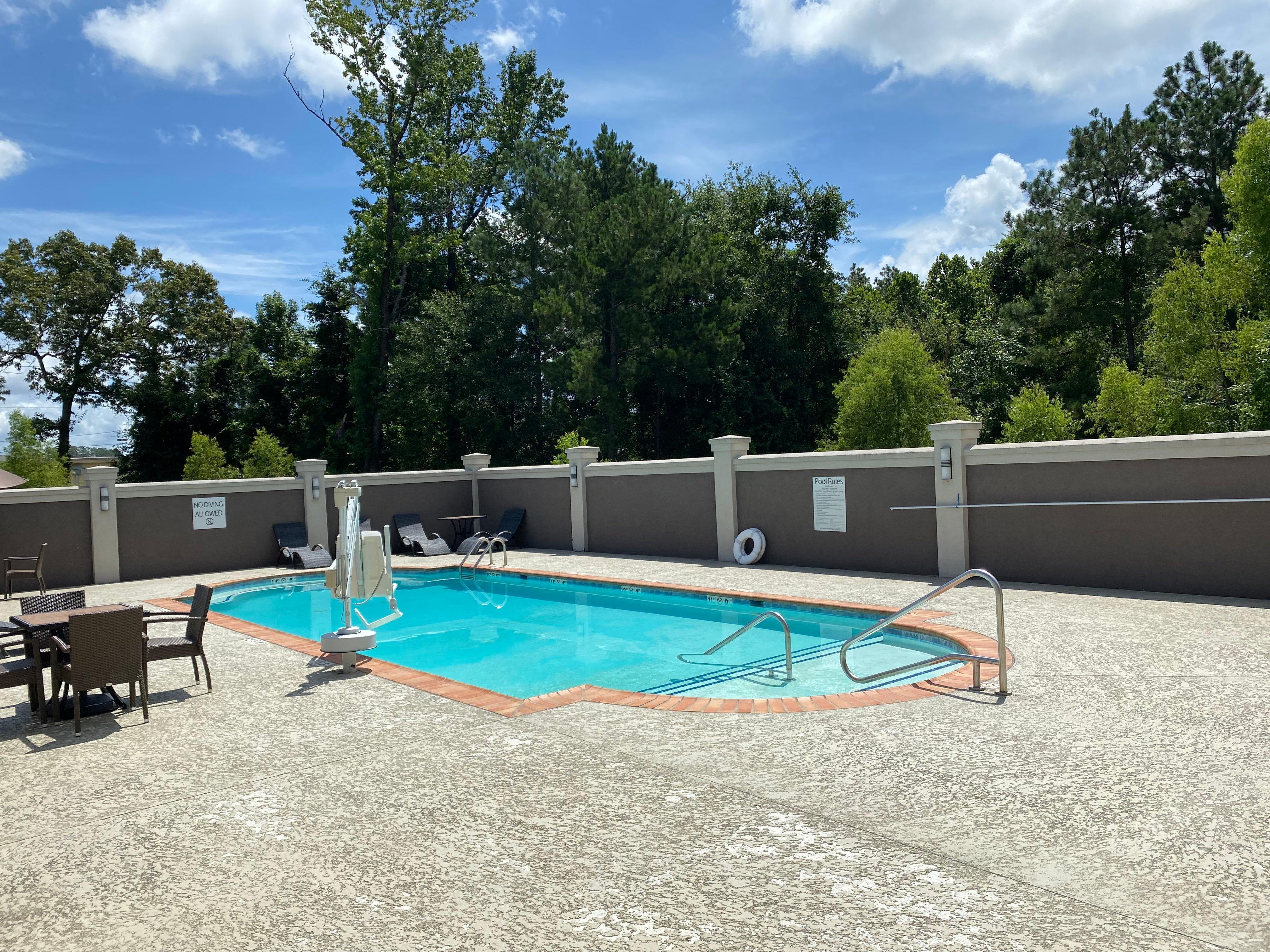 Holiday Inn Express & Suites Pineville-Alexandria Area Екстериор снимка