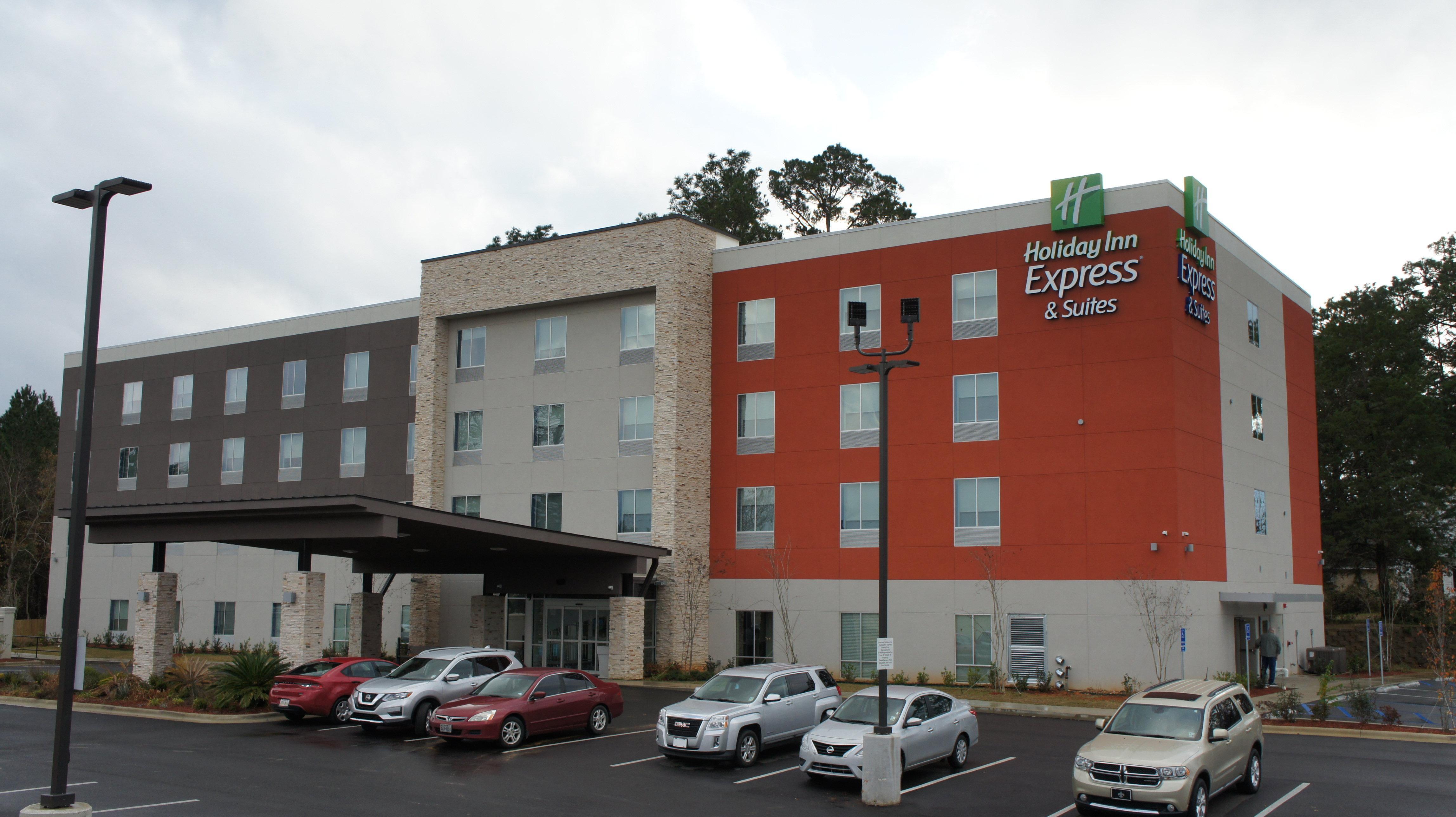 Holiday Inn Express & Suites Pineville-Alexandria Area Екстериор снимка